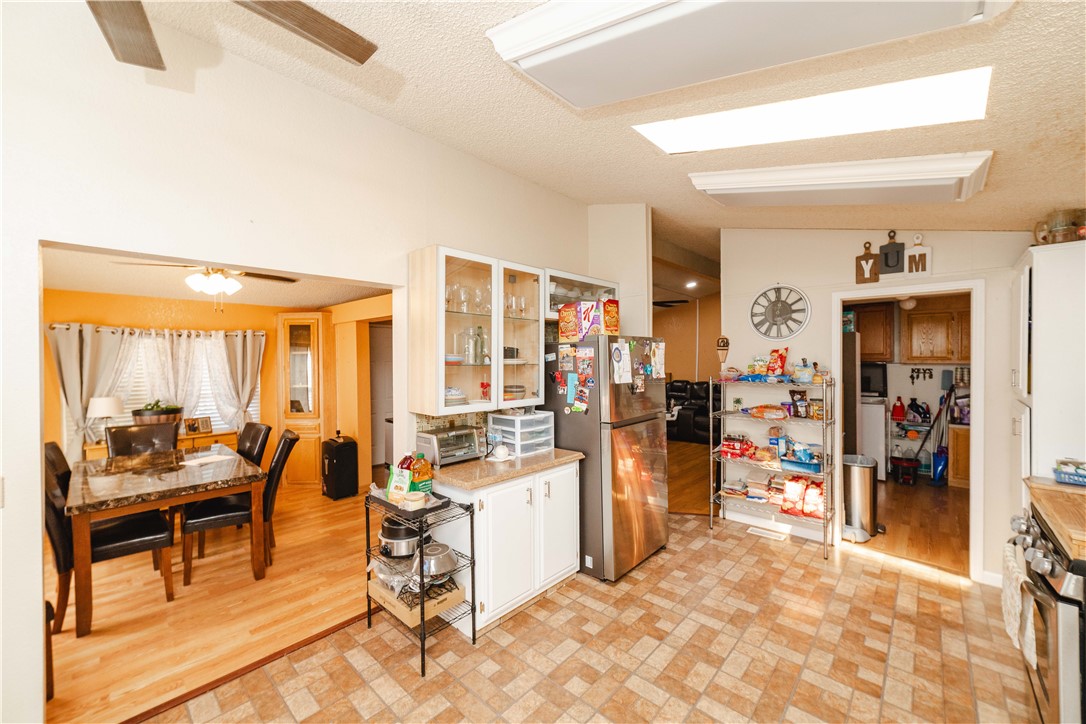 354 South Hano Road Golden Valley, AZ 86413 - Photo 16 of 57 Kitchen