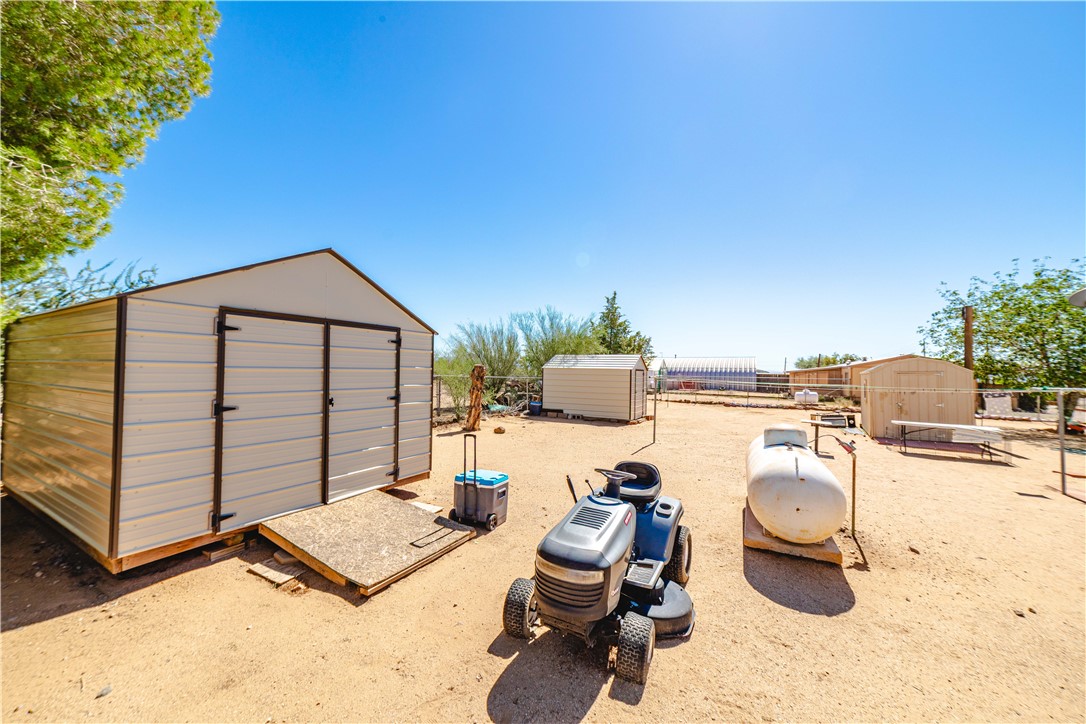 354 South Hano Road Golden Valley, AZ 86413 - Photo 47 of 57 Out Buildings
