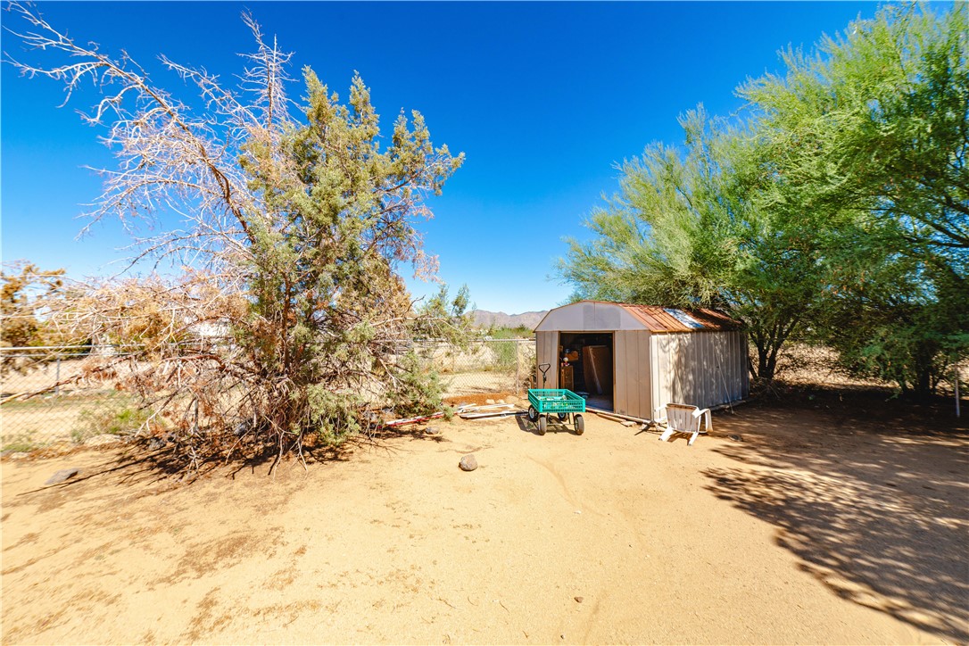 354 South Hano Road Golden Valley, AZ 86413 - Photo 48 of 57 Yard