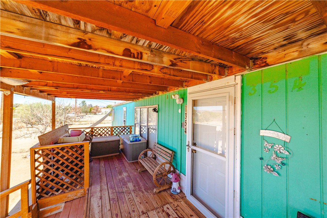354 South Hano Road Golden Valley, AZ 86413 - Photo 9 of 57 Deck