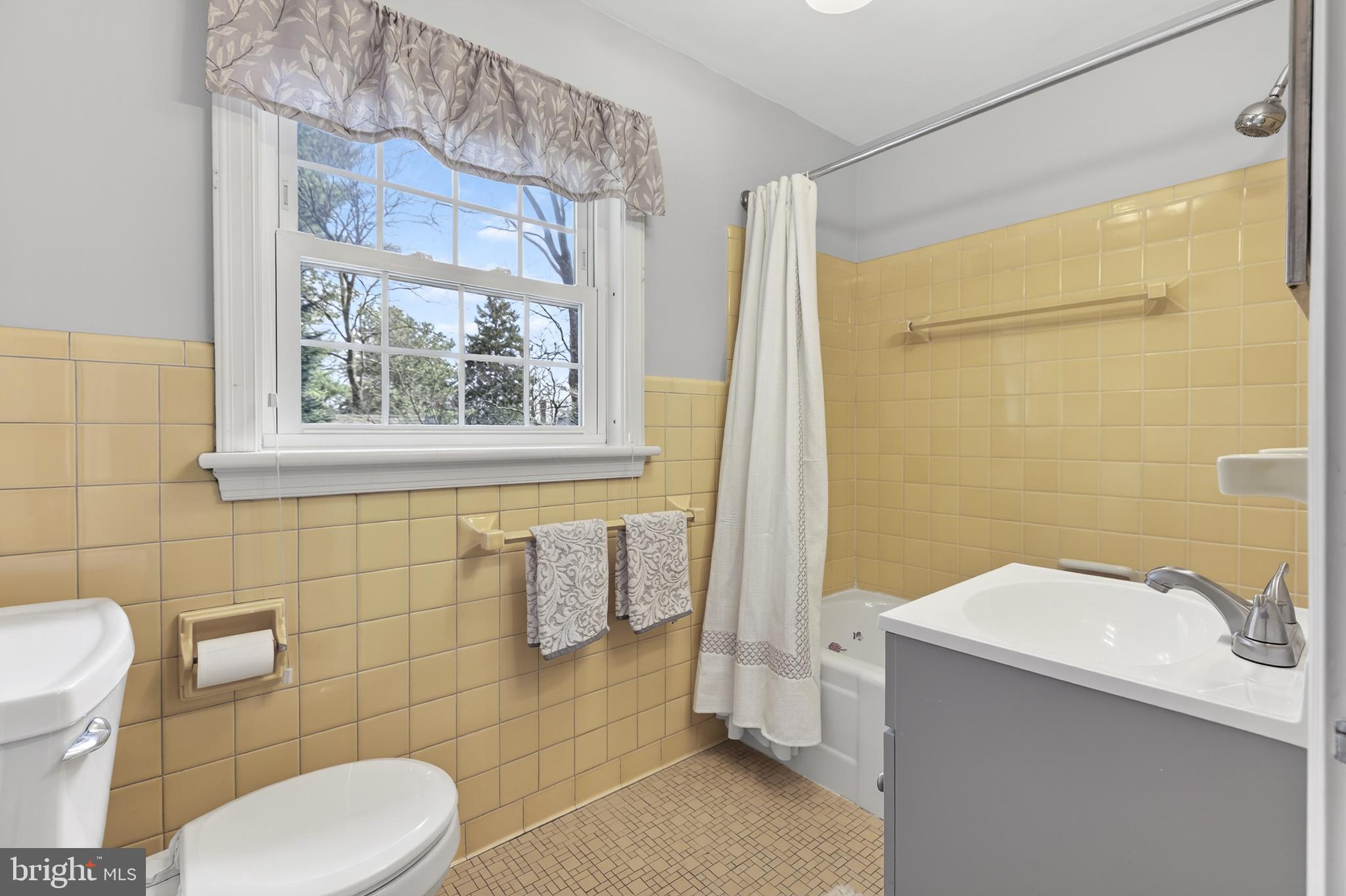 2315 Edgewood Road Harrisburg, PA 17104 - Photo 28 of 41