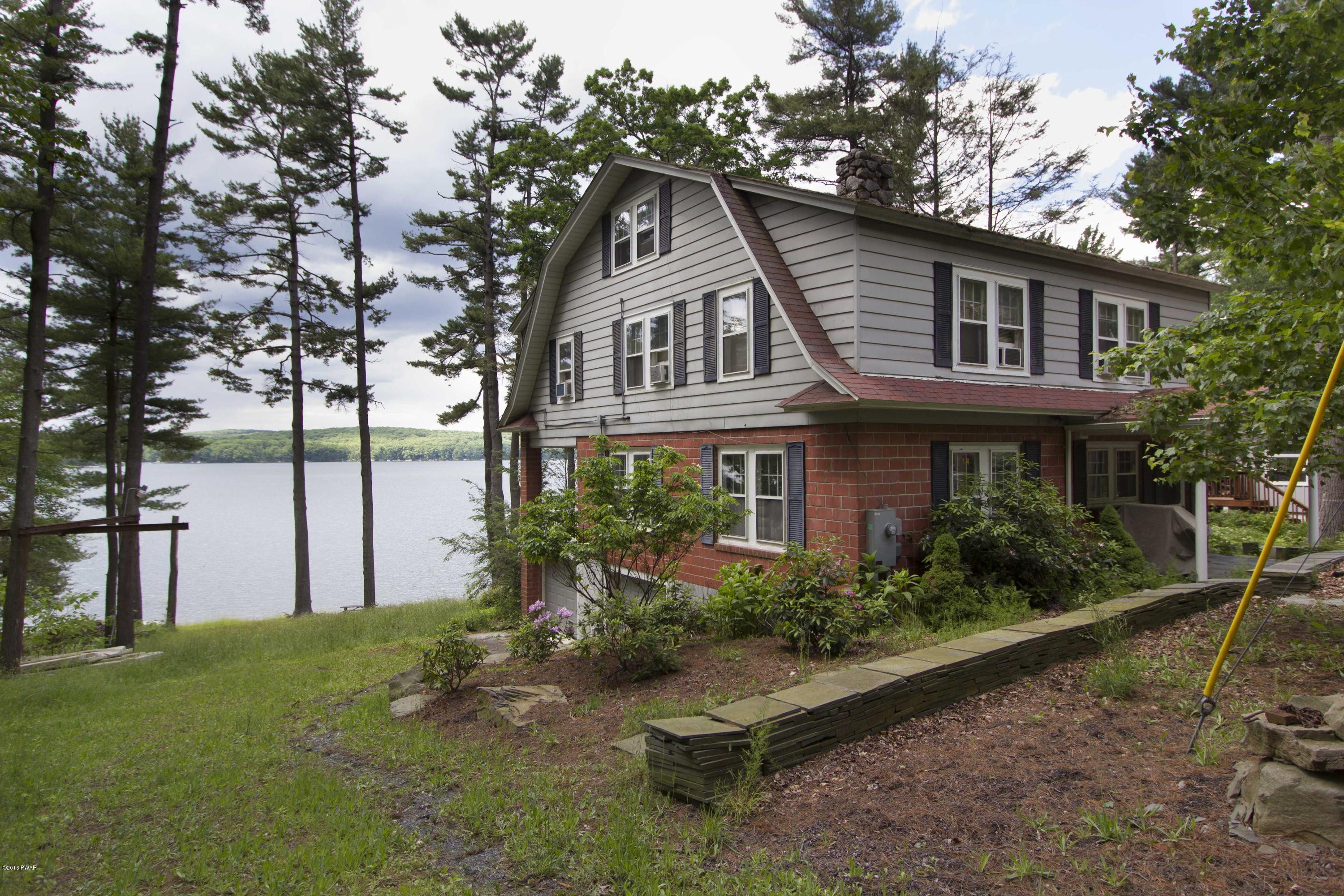 100 Harbor Landing Road Paupack, PA 18451 - Photo 2 of 27