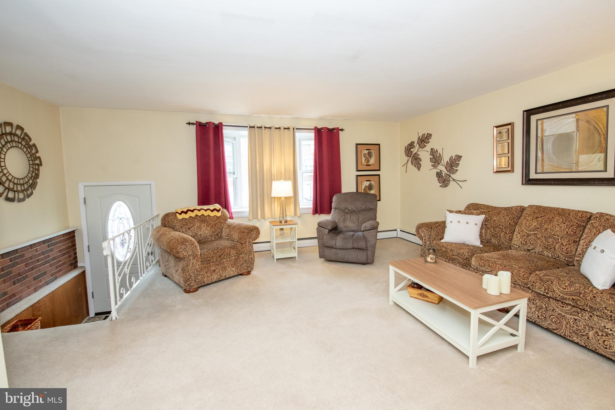 3800 Nedla Road Philadelphia, PA 19154 - Photo 5 of 45 Bay Window in living room