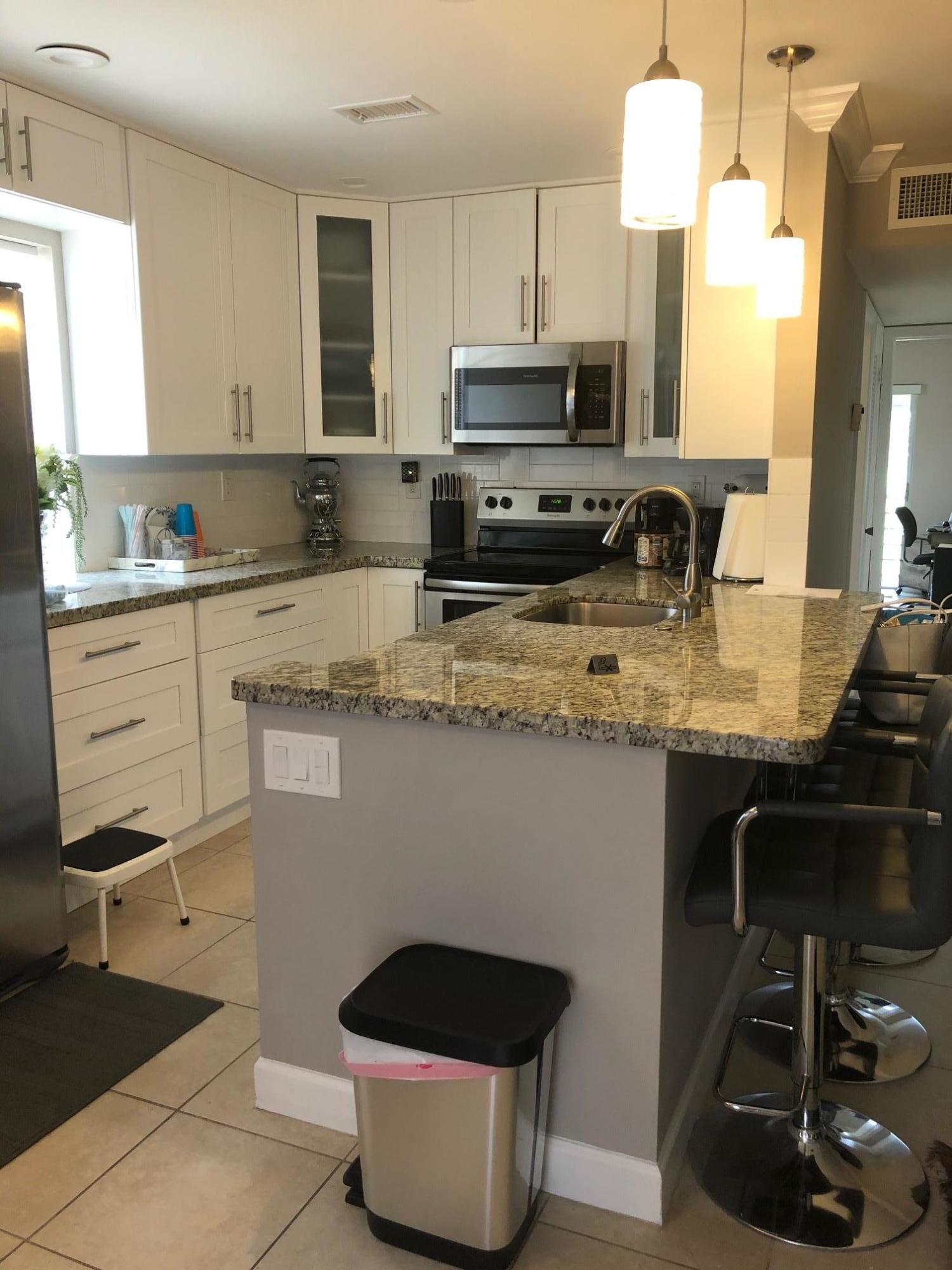 320 Capri G Delray Beach, FL 33484 - Photo 21 of 24 IMG_5008