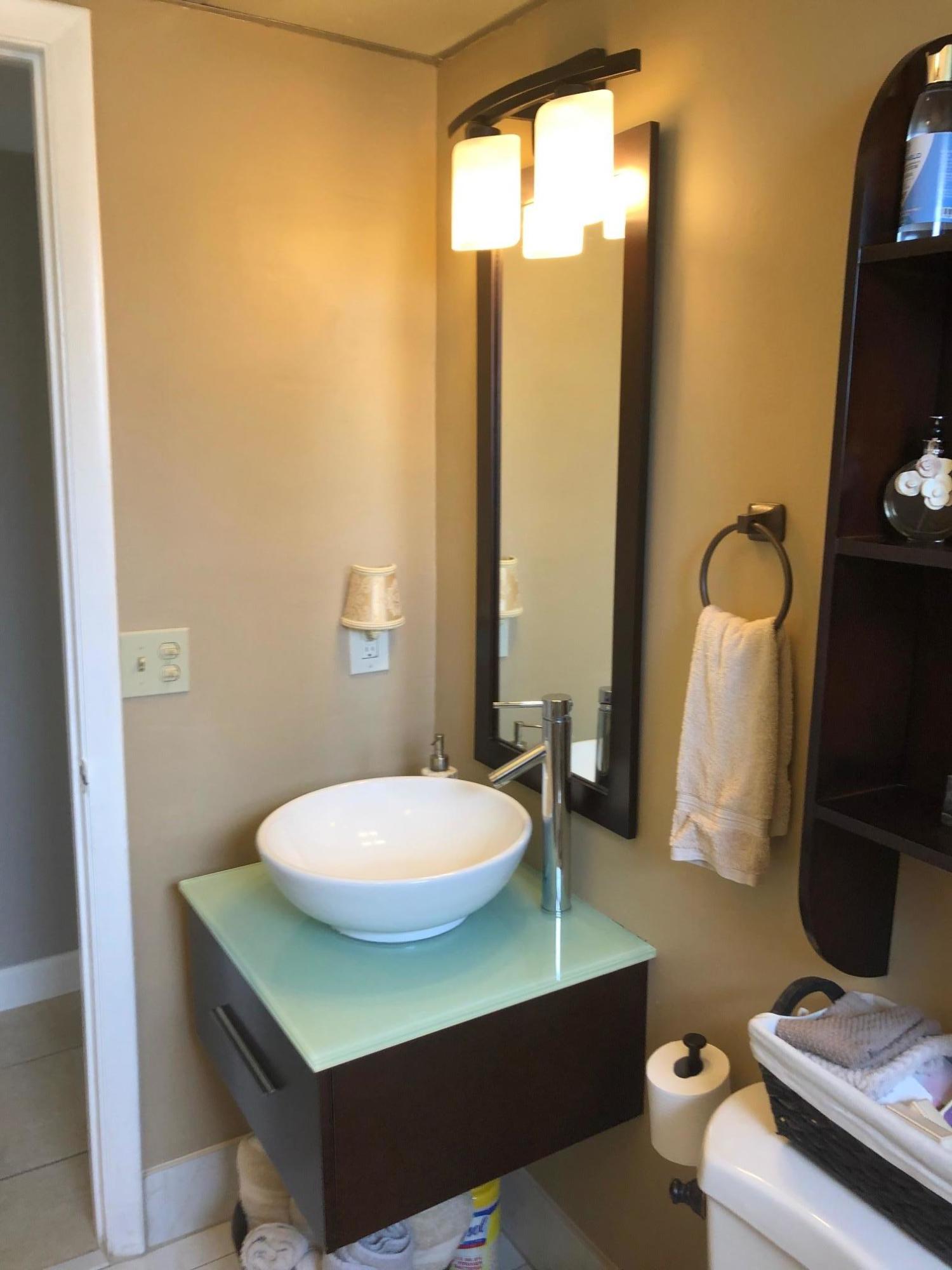 320 Capri G Delray Beach, FL 33484 - Photo 10 of 24 IMG_4995