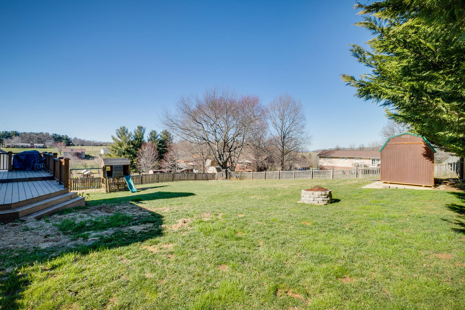 549 Walkers Bend Road Gray, TN 37615 - Photo 37 of 44 038