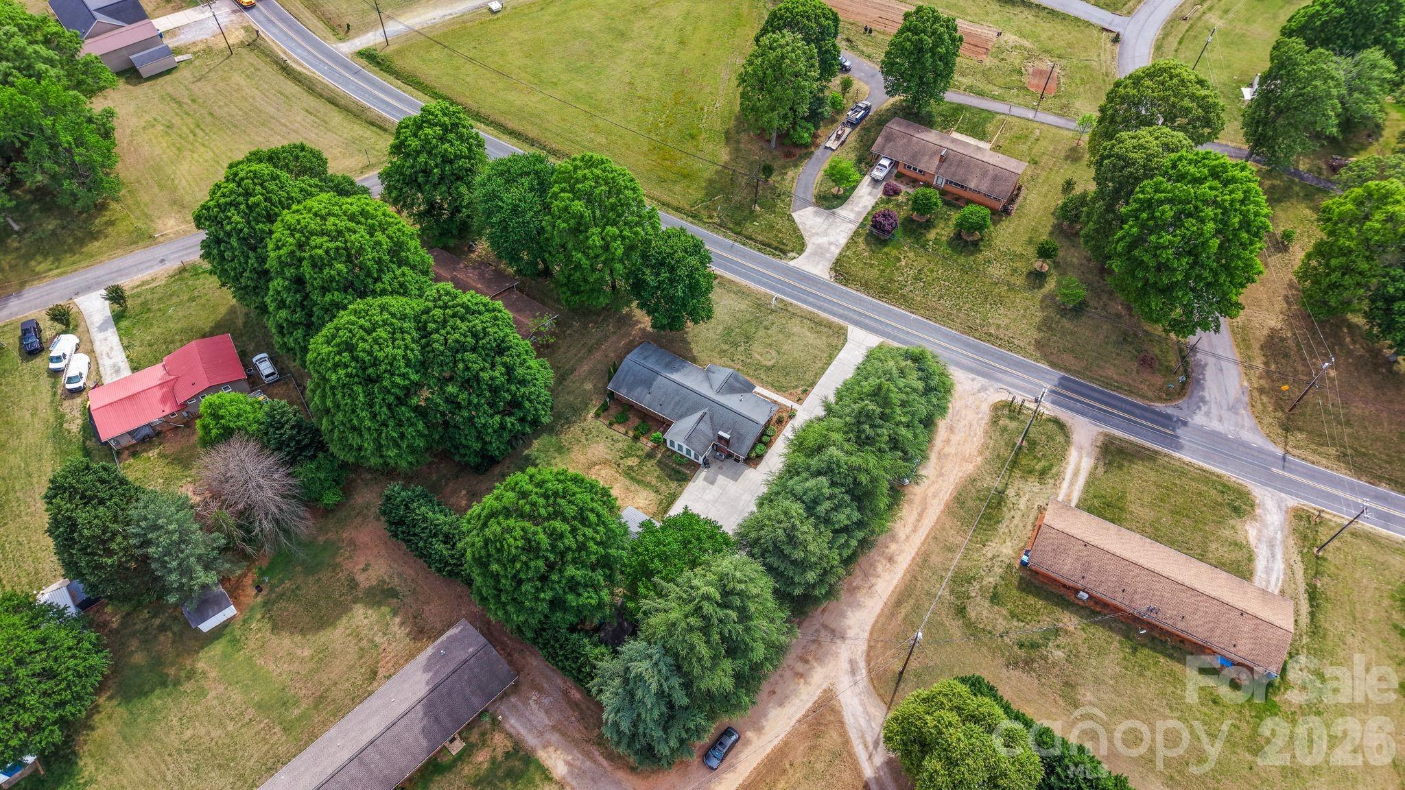 3328 Sulphur Springs Road Northeast Hickory, NC 28601 - Photo 41 of 44