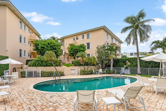 $1,275,000 | 2103 South Ocean Boulevard, Unit 4B, Delray Beach, FL 33483