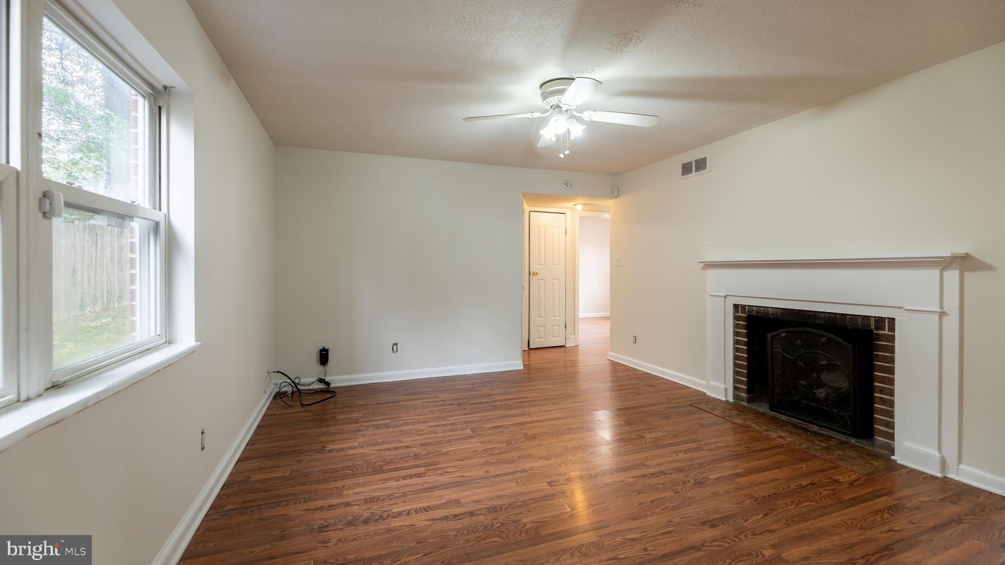10704 Inwood Avenue Silver Spring, MD 20902 - Photo 5 of 21 Gallery Image 5