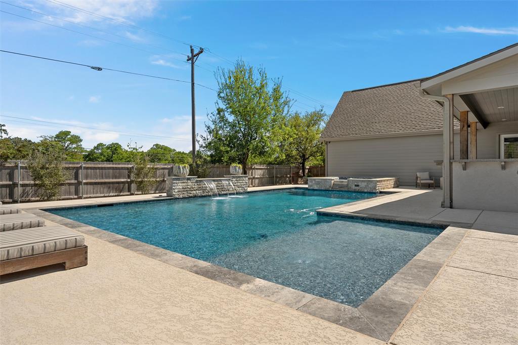 216 Wycliff Drive China Spring, TX 76633 - Photo 34 of 40 a view of a backyard