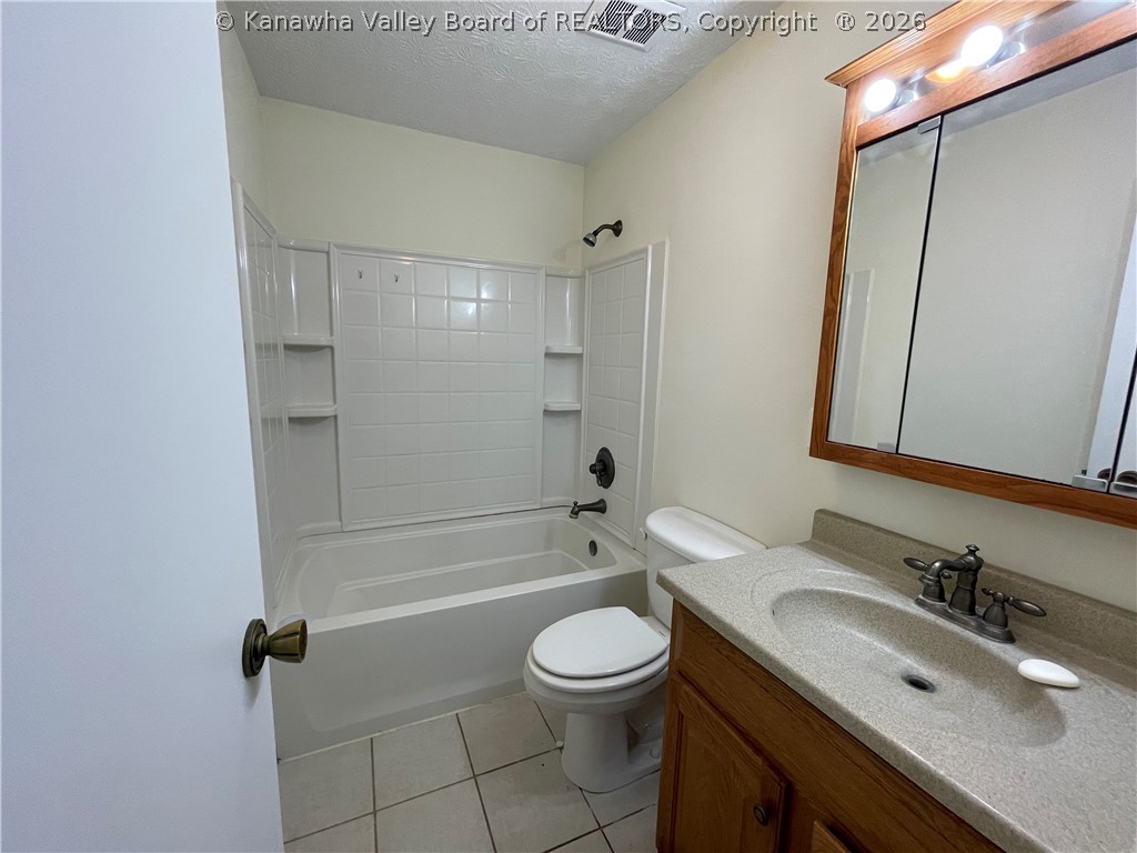 7021 Ripley Road Point Pleasant, WV 25550 - Photo 17 of 33 Master Bath
