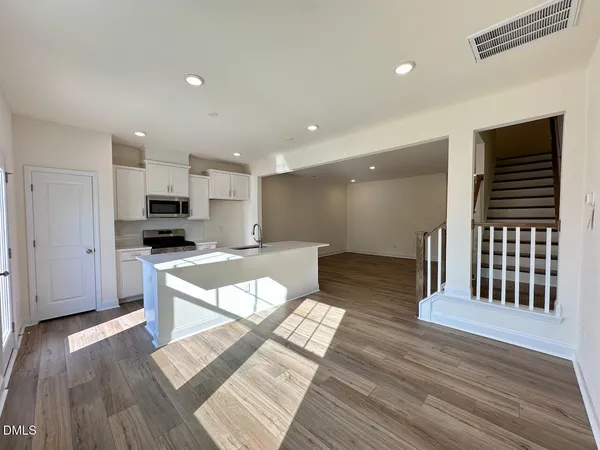 $1,895 | 931 Kensley Grv Lane, Fuquay-Varina, NC 27526