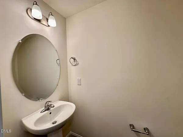 $1,895 | 931 Kensley Grv Lane, Fuquay-Varina, NC 27526