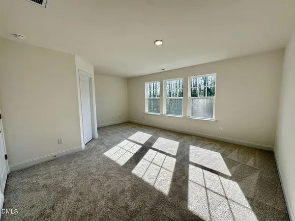 $1,895 | 931 Kensley Grv Lane, Fuquay-Varina, NC 27526