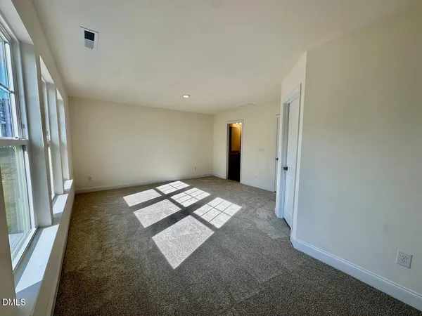 $1,895 | 931 Kensley Grv Lane, Fuquay-Varina, NC 27526