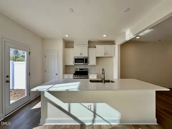 $1,895 | 931 Kensley Grv Lane, Fuquay-Varina, NC 27526