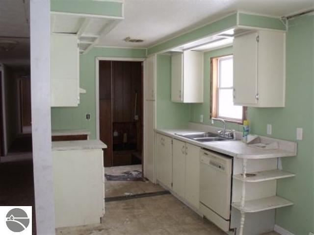 1265 North Haze Road Beulah, MI 49617 - Photo 6 of 27 1743371-5.JPG
