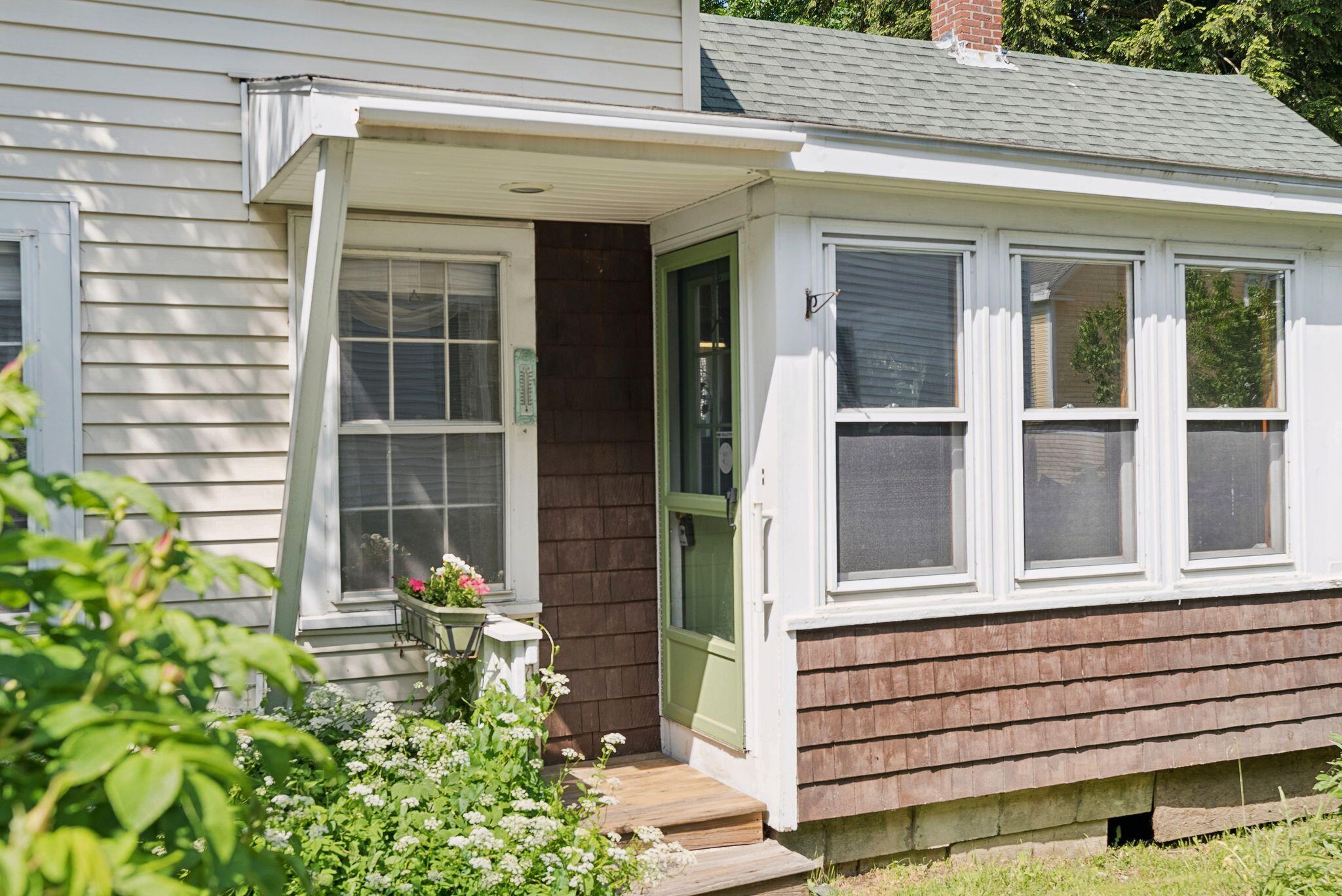 49 Sewall Street Augusta, ME 04330 - Photo 4 of 35 4_DSC00305