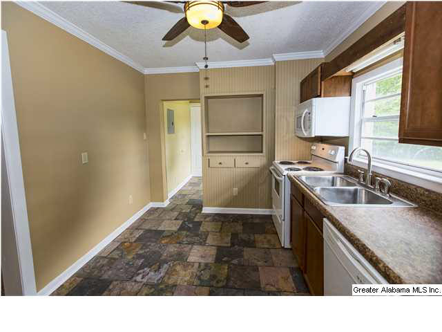6859 Garrett Road Gardendale, AL 35071 - Photo 9 of 31