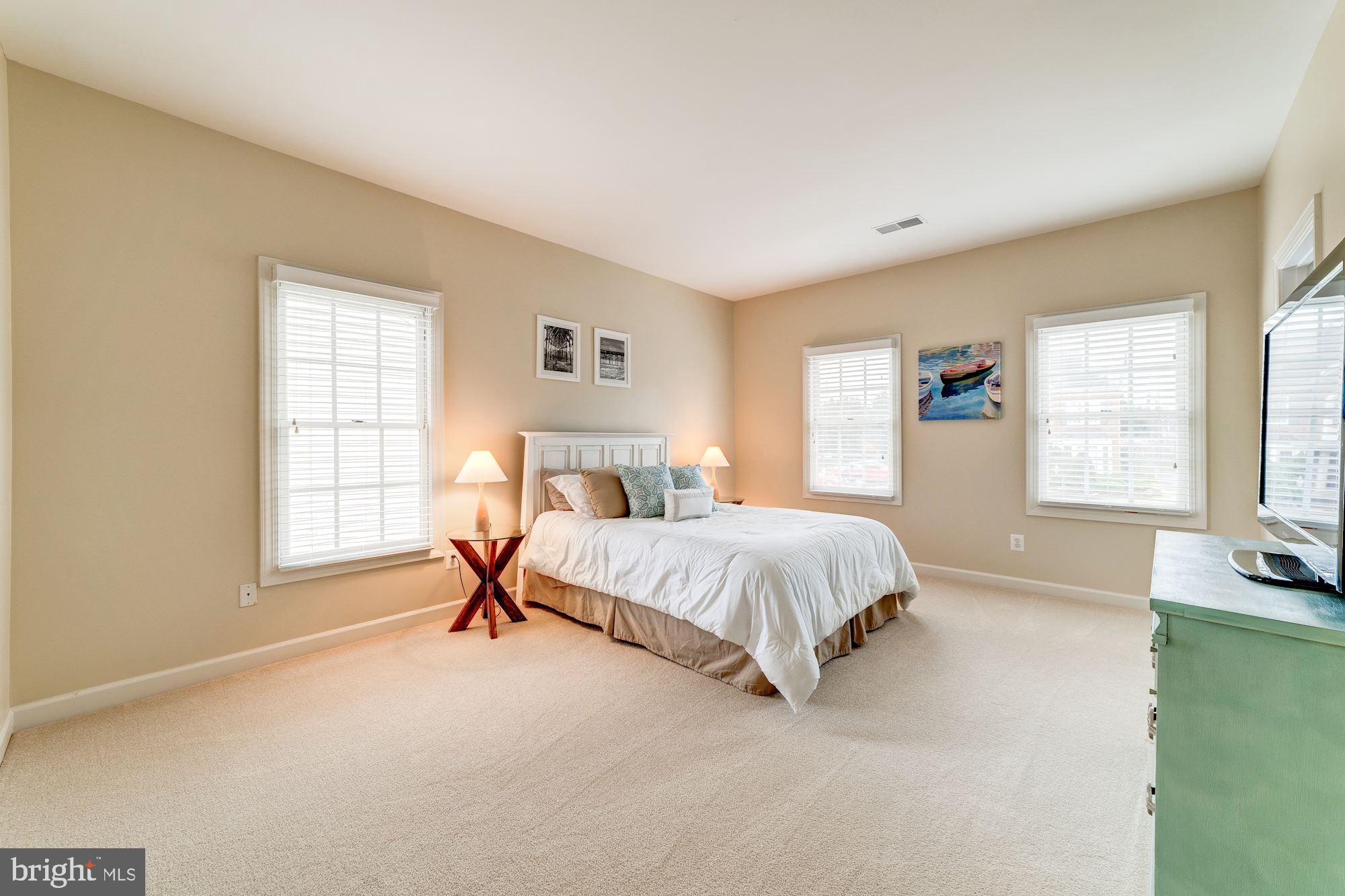 8586 Beatrice Court Springfield, VA 22152 - Photo 33 of 61 Gallery Image 33