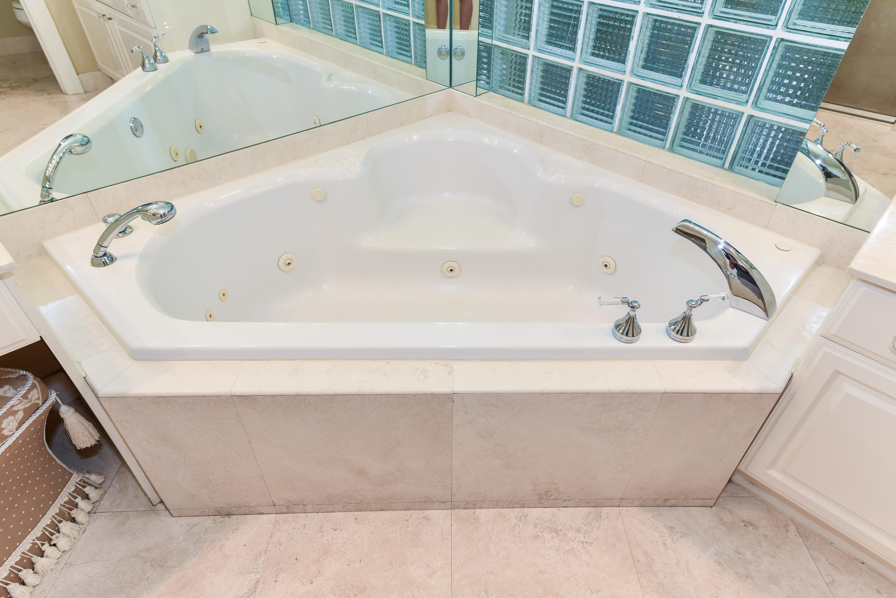4075 Briarcliff Circle Boca Raton, FL 33496 - Photo 19 of 53 Master Bathroom 4