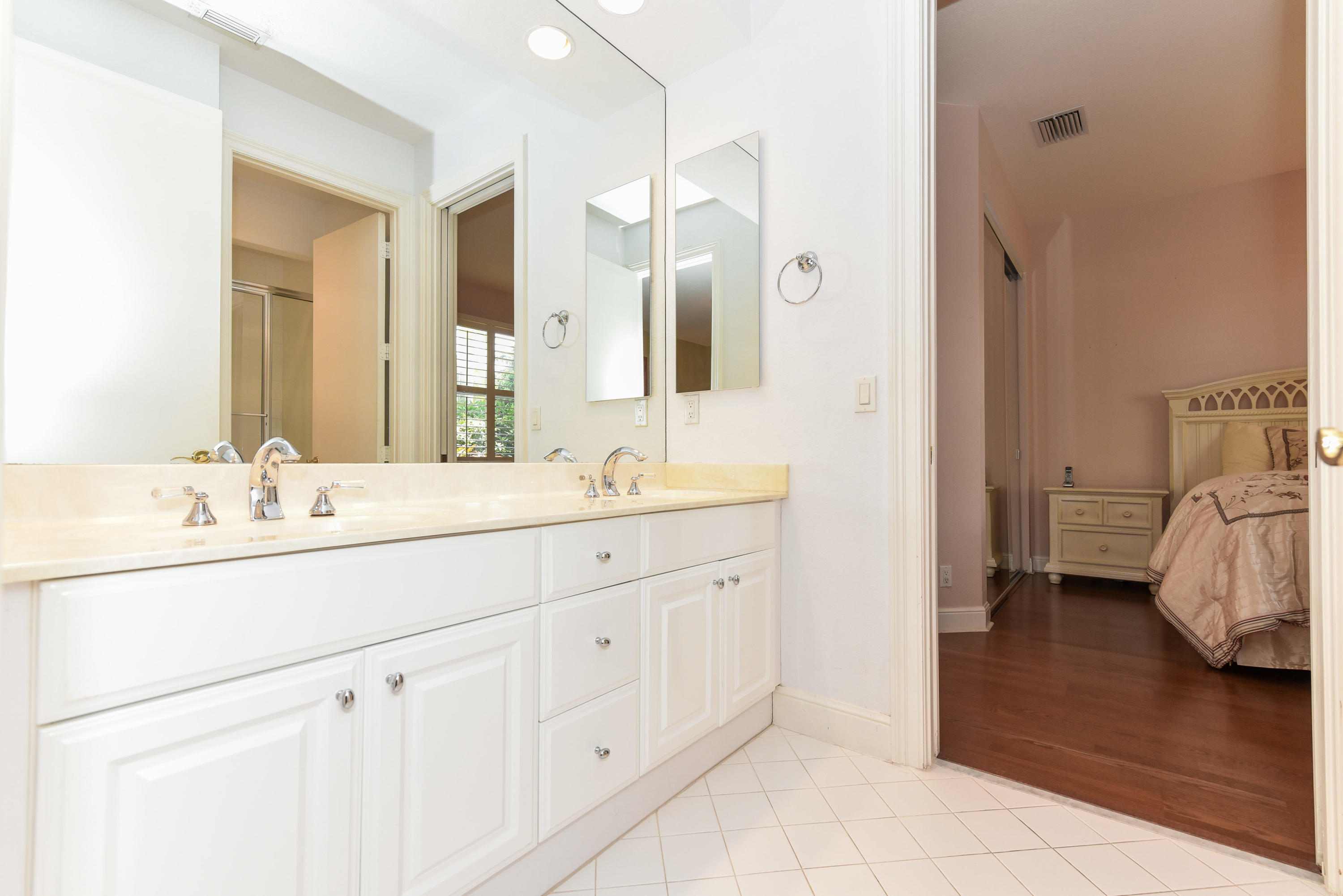 4075 Briarcliff Circle Boca Raton, FL 33496 - Photo 24 of 53 Third Bathroom