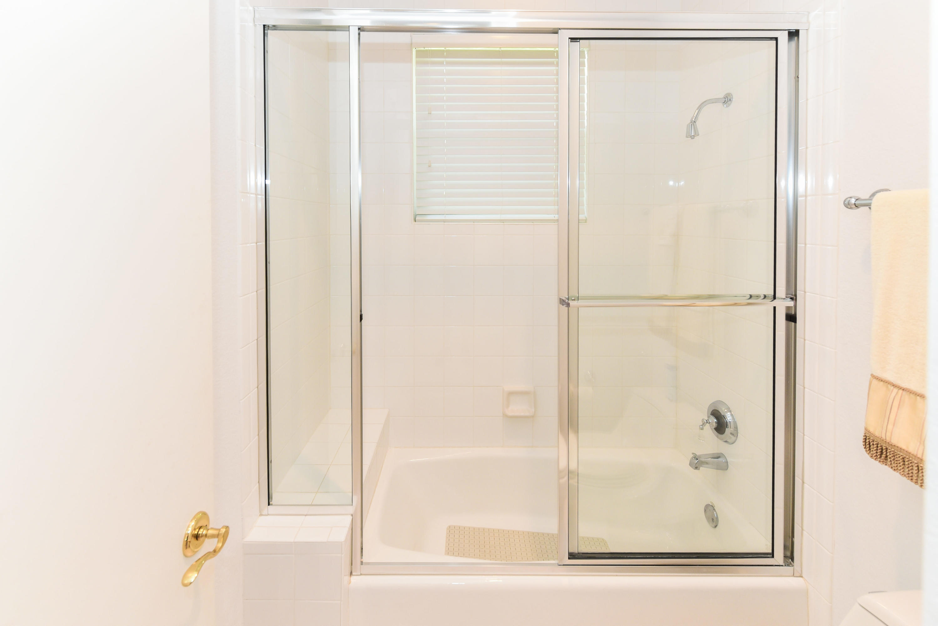 4075 Briarcliff Circle Boca Raton, FL 33496 - Photo 25 of 53 Third Bathroom #2