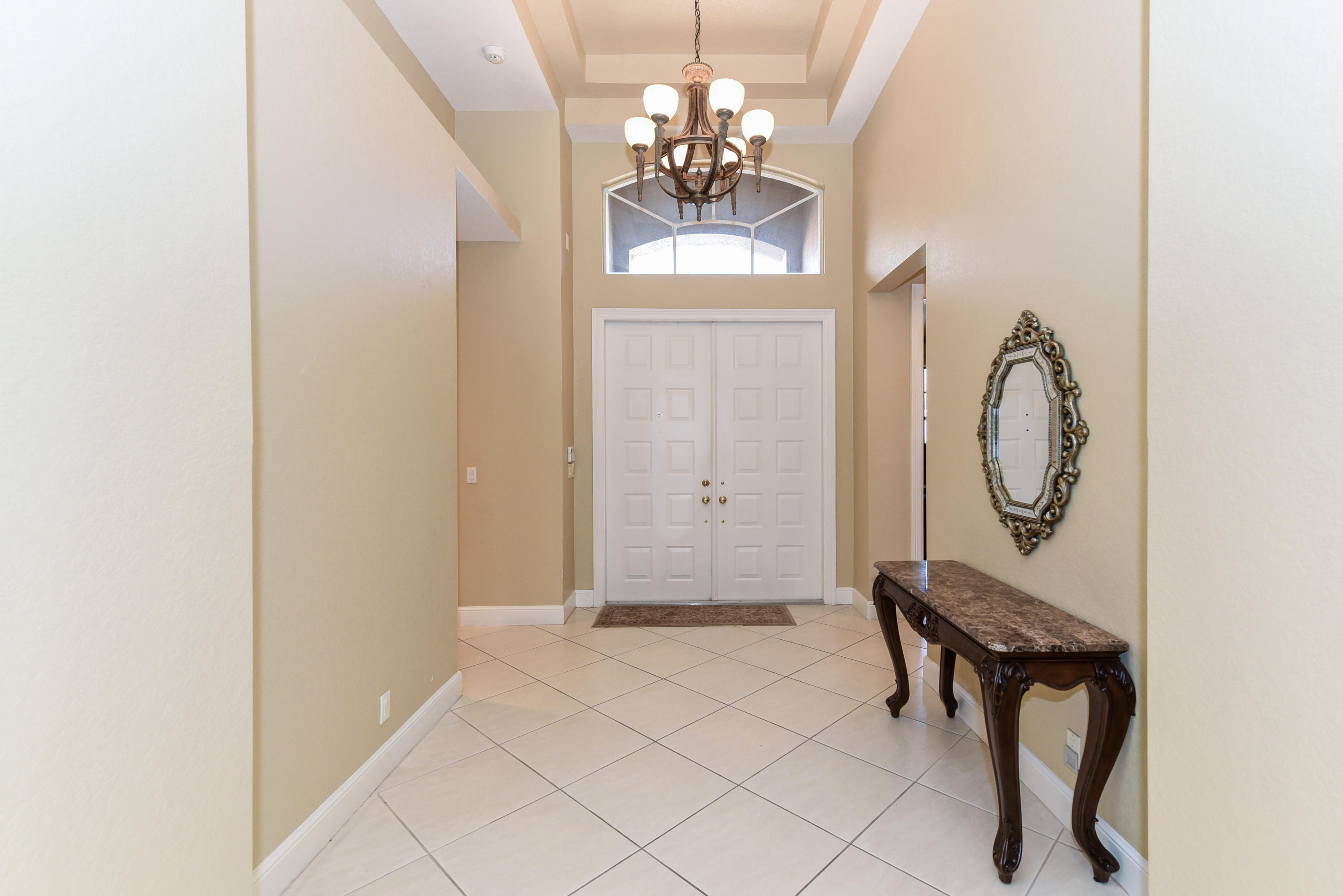 4075 Briarcliff Circle Boca Raton, FL 33496 - Photo 5 of 53 Foyer