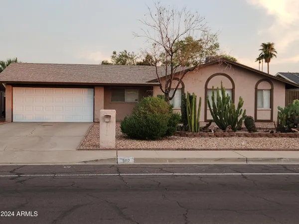 $2,000 | 5117 West Acoma Drive, Glendale, AZ 85306