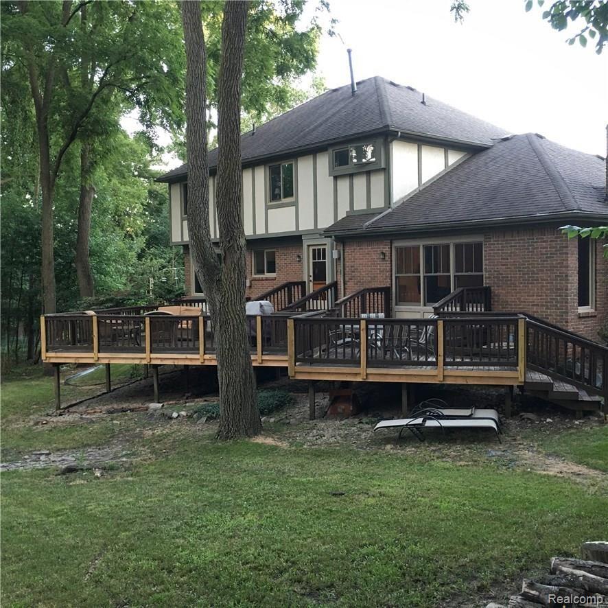 1974 Edgemont Court Rochester, MI 48306 - Photo 20 of 21 -153.jpg