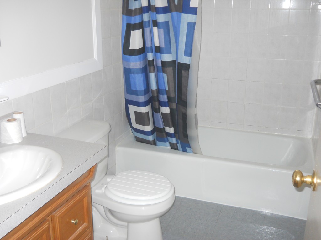 68-70 Watling Street Springfield, MA 01104 - Photo 8 of 8 Gallery Image 8
