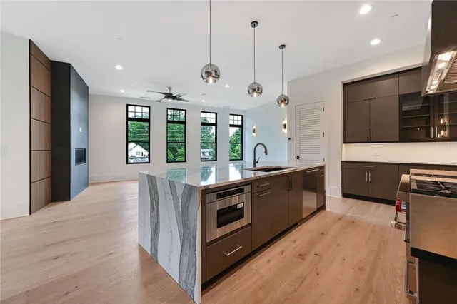 $1,445,000 | 8200 Main Street, Unit 1208, Woodstock, GA 30188