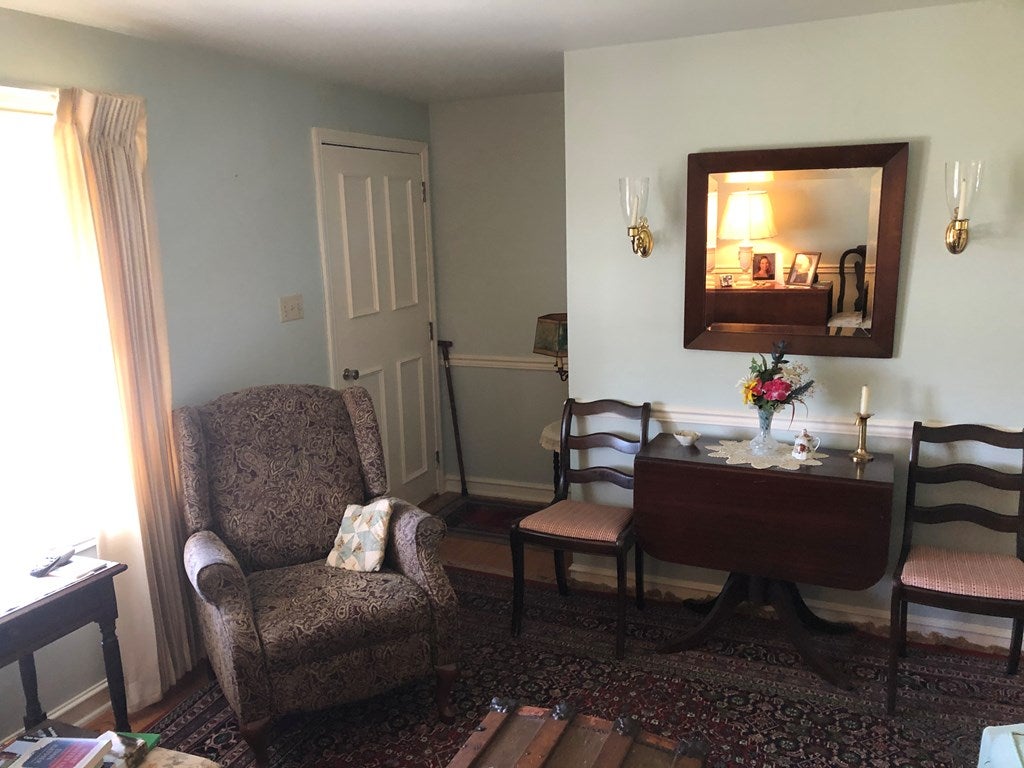 3000 Liberty Road Nathalie, VA 24577 - Photo 12 of 24 Living room