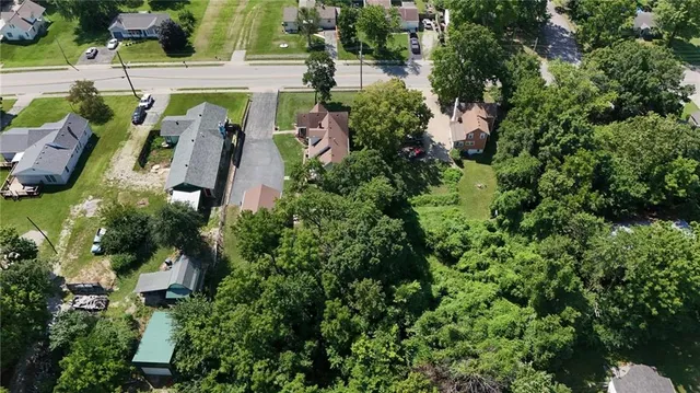 $335,000 | 3210 Steele Road, Kansas City, KS 66106