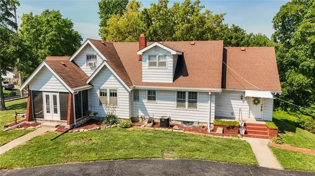 $335,000 | 3210 Steele Road, Kansas City, KS 66106