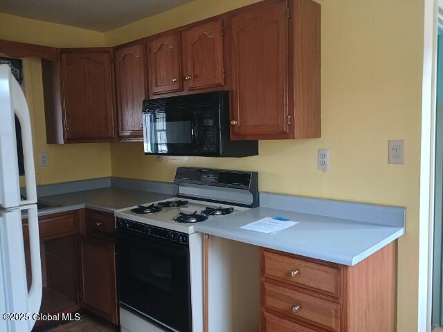 262 Shields Road Jackson, NY 12816 - Photo 8 of 10 KITCHEN