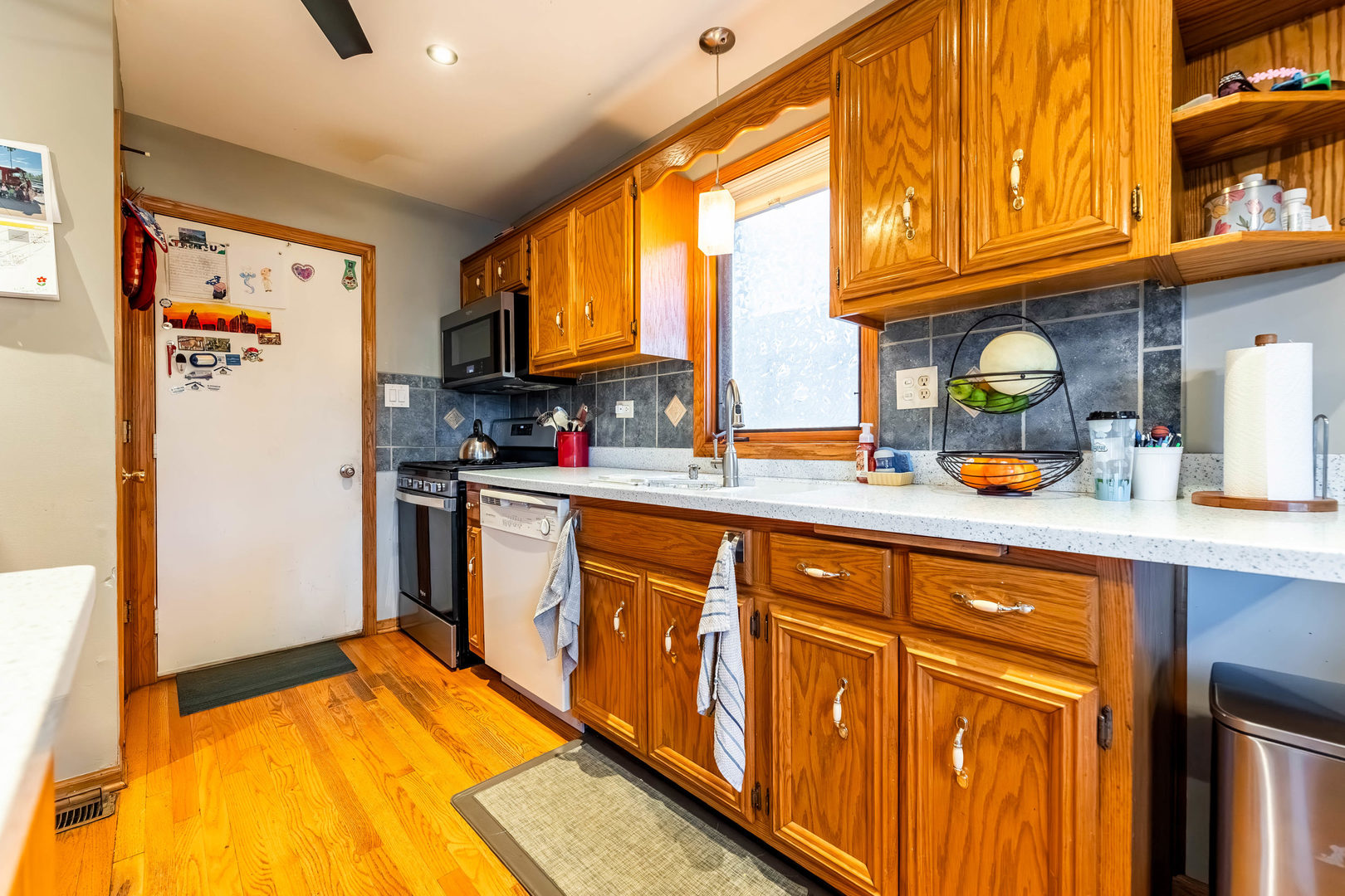 7057 100th Street Chicago Ridge, IL 60415 - Photo 6 of 21 Gallery Image 6