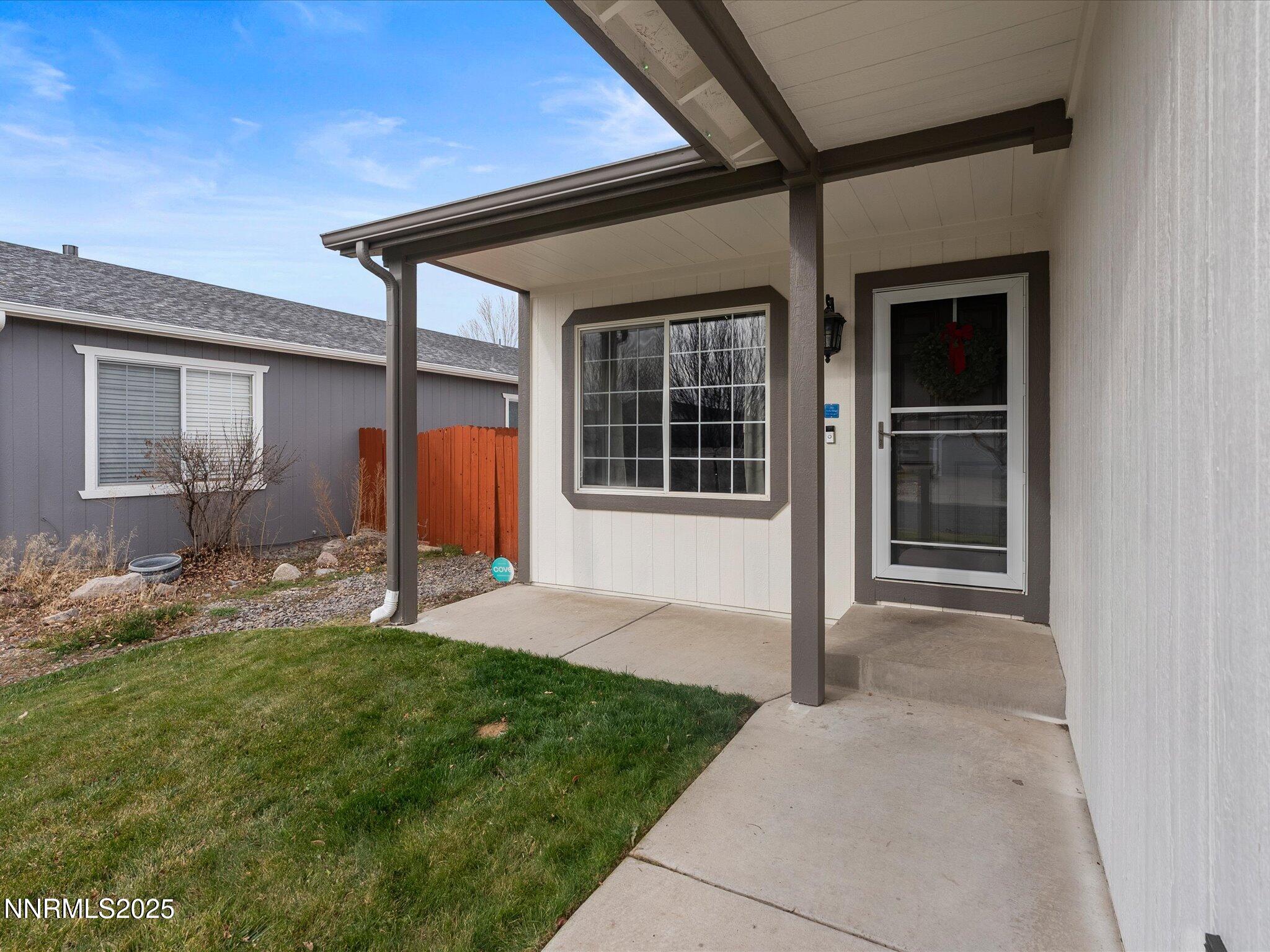 17795 Georgetown Drive Reno, NV 89508 - Photo 39 of 41 a house that has a backyard