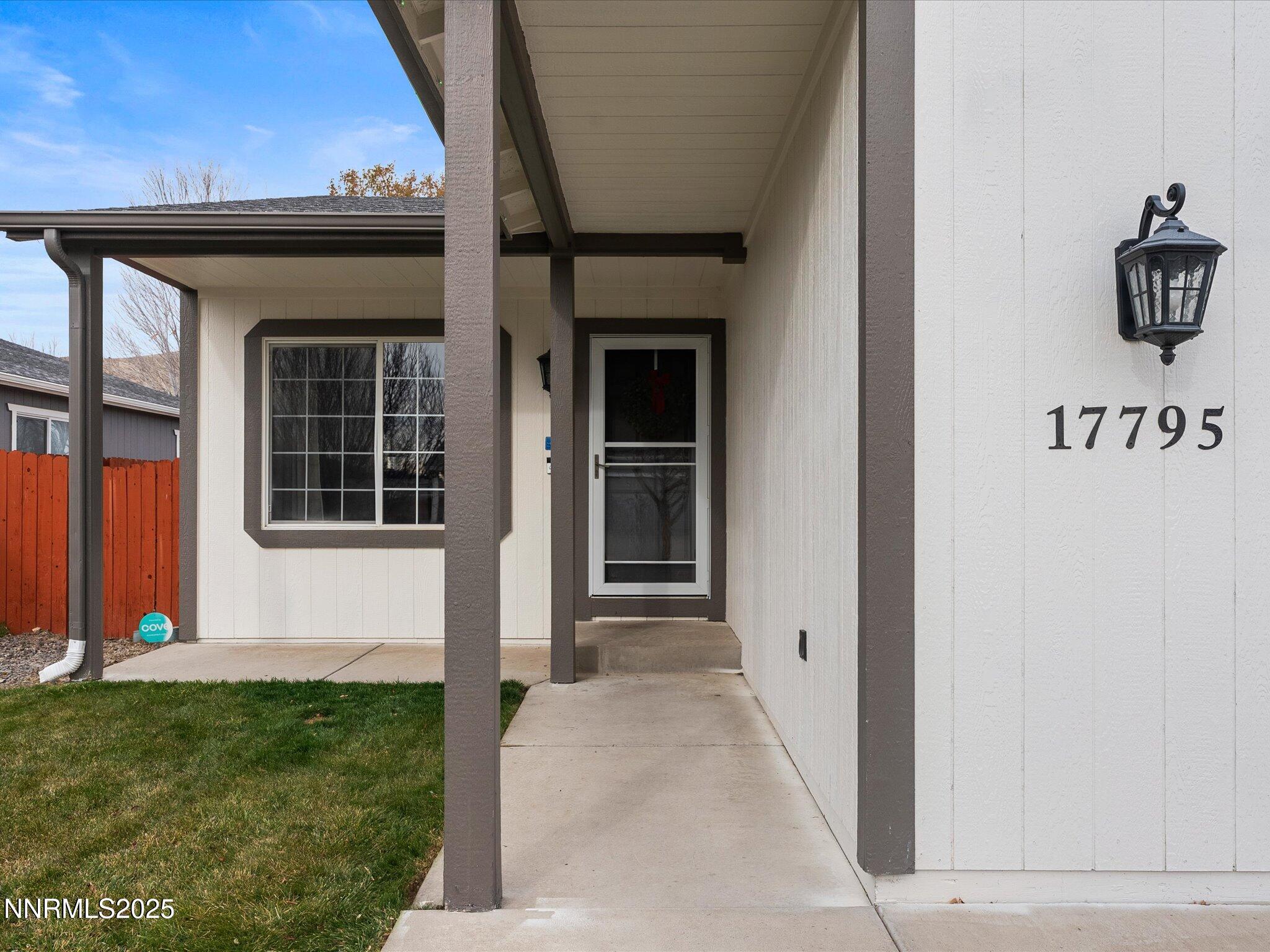 17795 Georgetown Drive Reno, NV 89508 - Photo 40 of 41 front view of a house with a yard