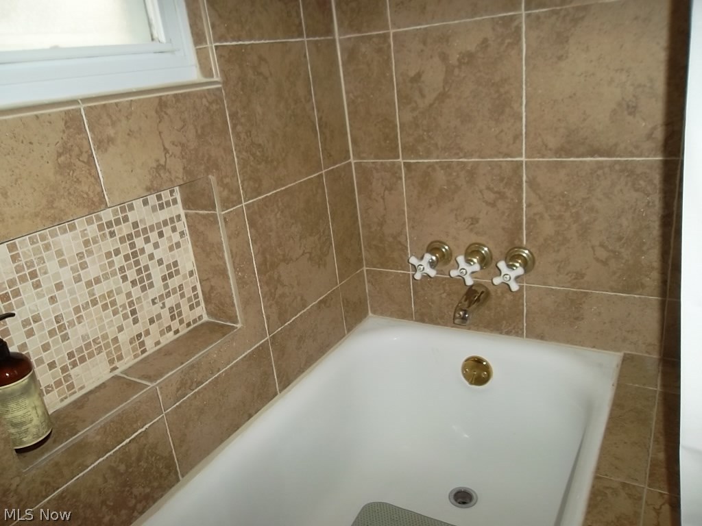 28658 Forest Road Willowick, OH 44095 - Photo 16 of 34 Gallery Image 16
