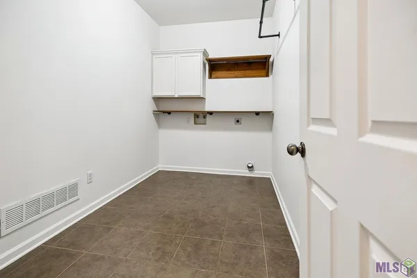 $289,500 | 39461 Old Cornerstone Court, Prairieville, LA 70769