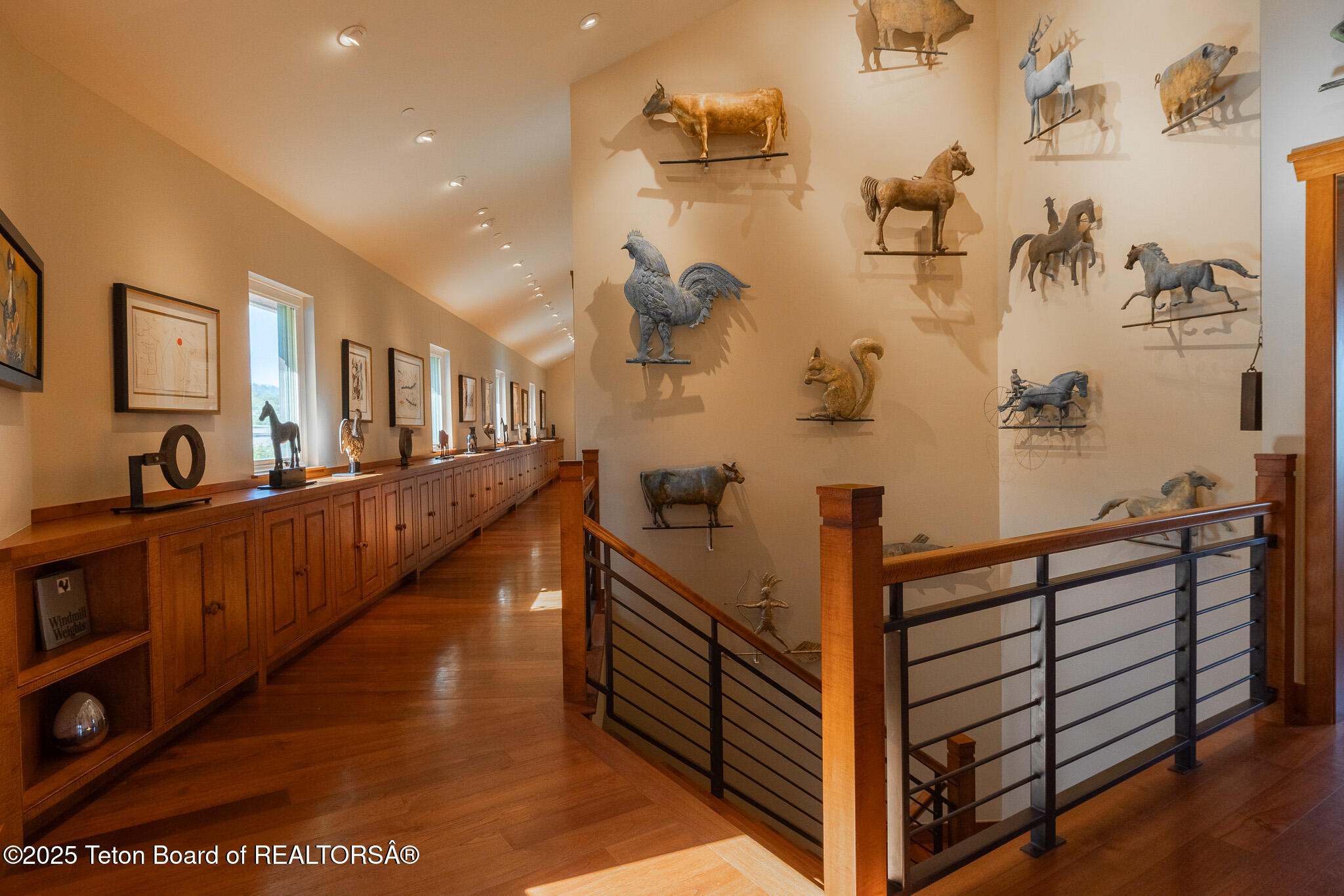 1435 Lower Ridge Road Jackson, WY 83001 - Photo 24 of 50 21. Upstairs Hallway