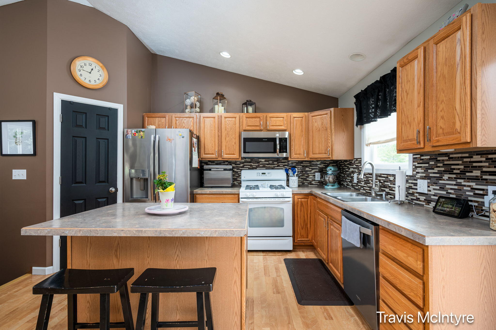 5979 Whites Bridge Road Belding, MI 48809 - Photo 3 of 29 18-web-or-mls-5979 Whites Bridge-17