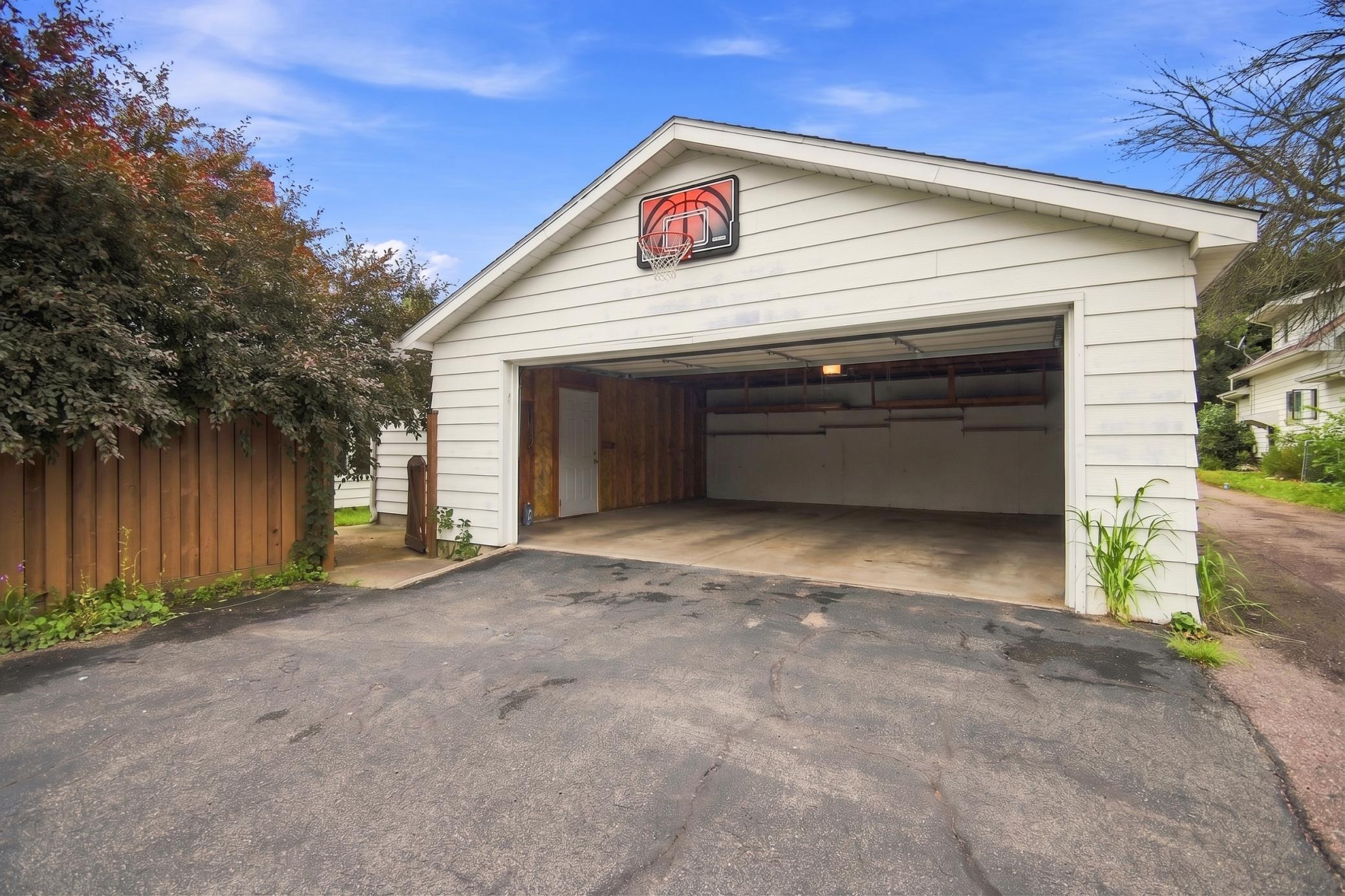 606 4th Avenue Southwest Austin, MN 55912 - Photo 13 of 18 Gallery Image 13