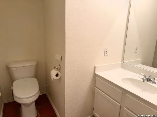 $1,650 | 7935 Woodchase, San Antonio, TX 78240