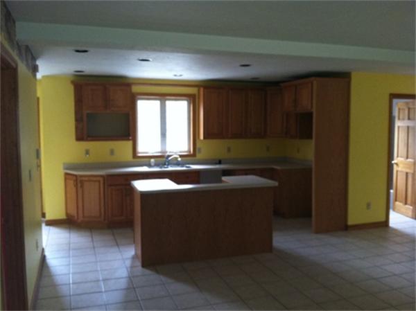 458 Old Petersham Road Barre, MA 01005 - Photo 3 of 19