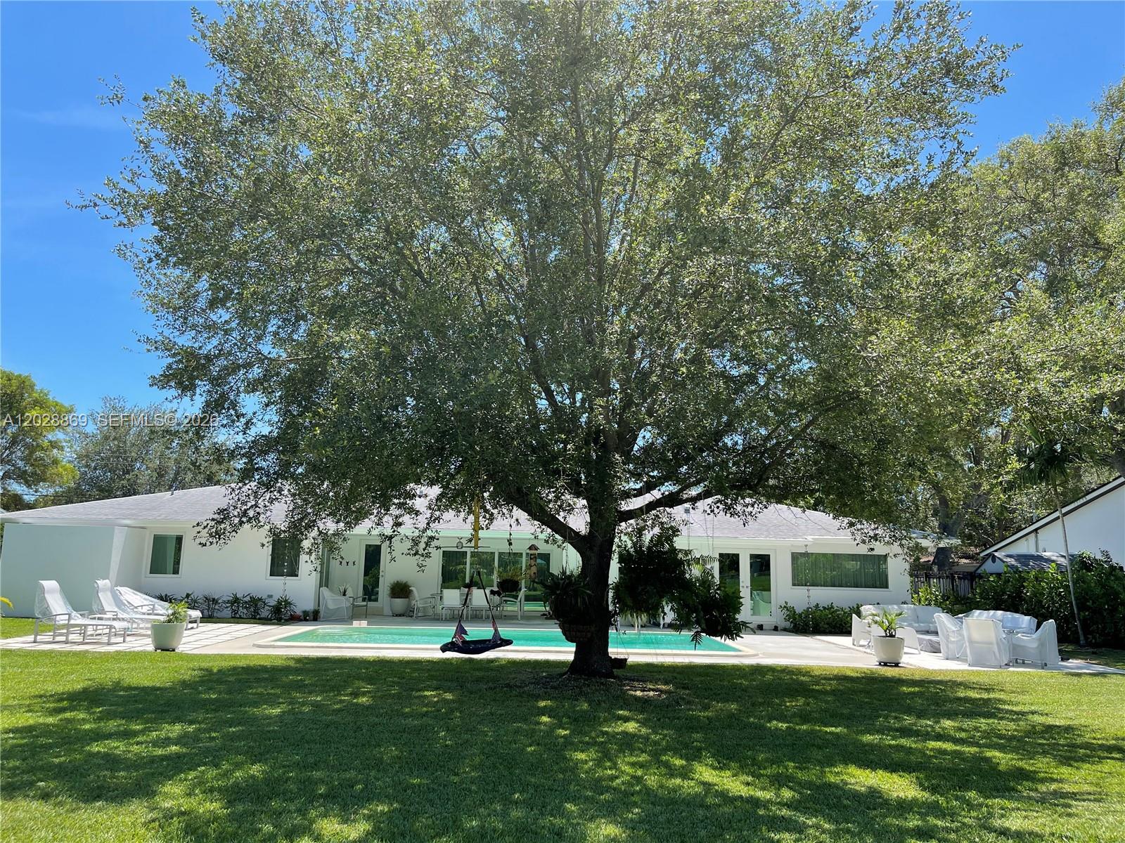 9121 Southwest 85th Street Miami, FL 33173 - Photo 24 of 52
