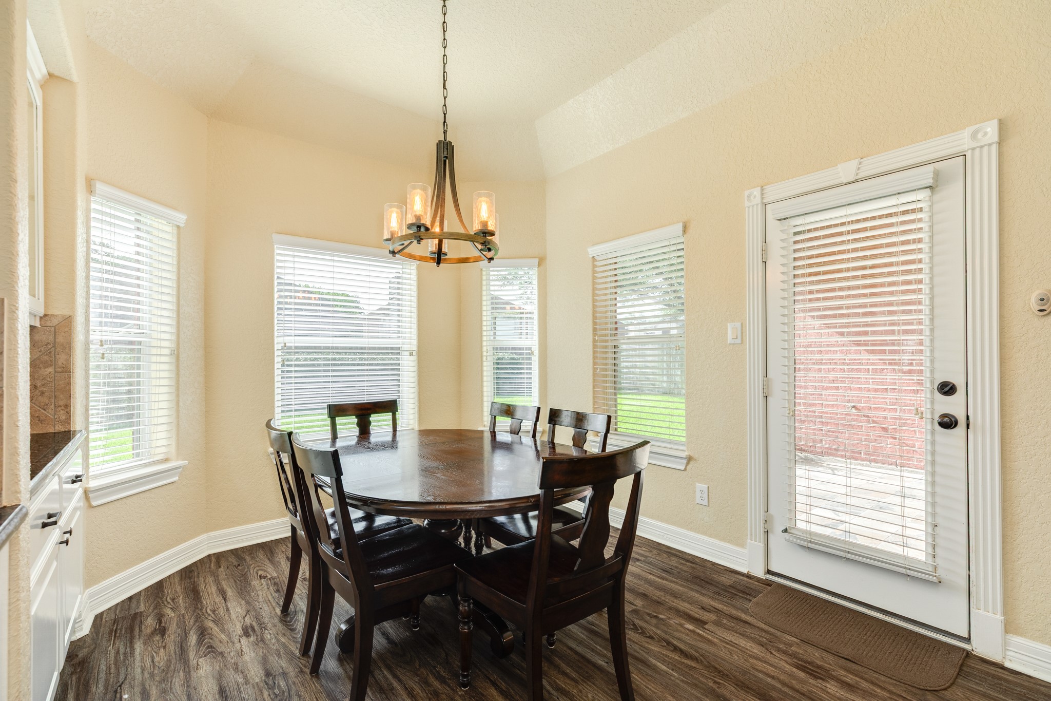 264 Lasso Street Angleton, TX 77515 - Photo 14 of 27