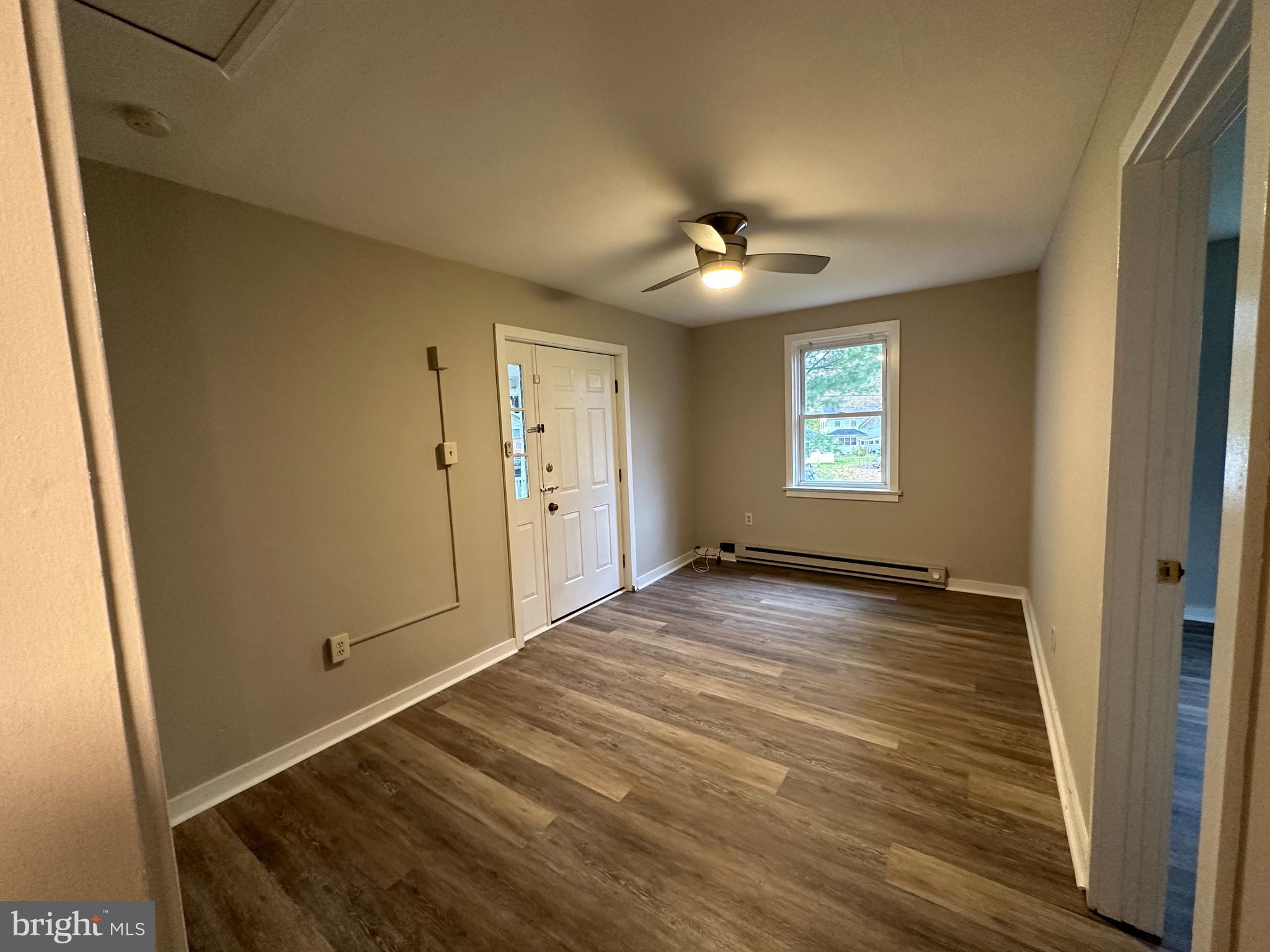 3304 Swede Road Norristown, PA 19401 - Photo 4 of 12 Living room w ceiling fan