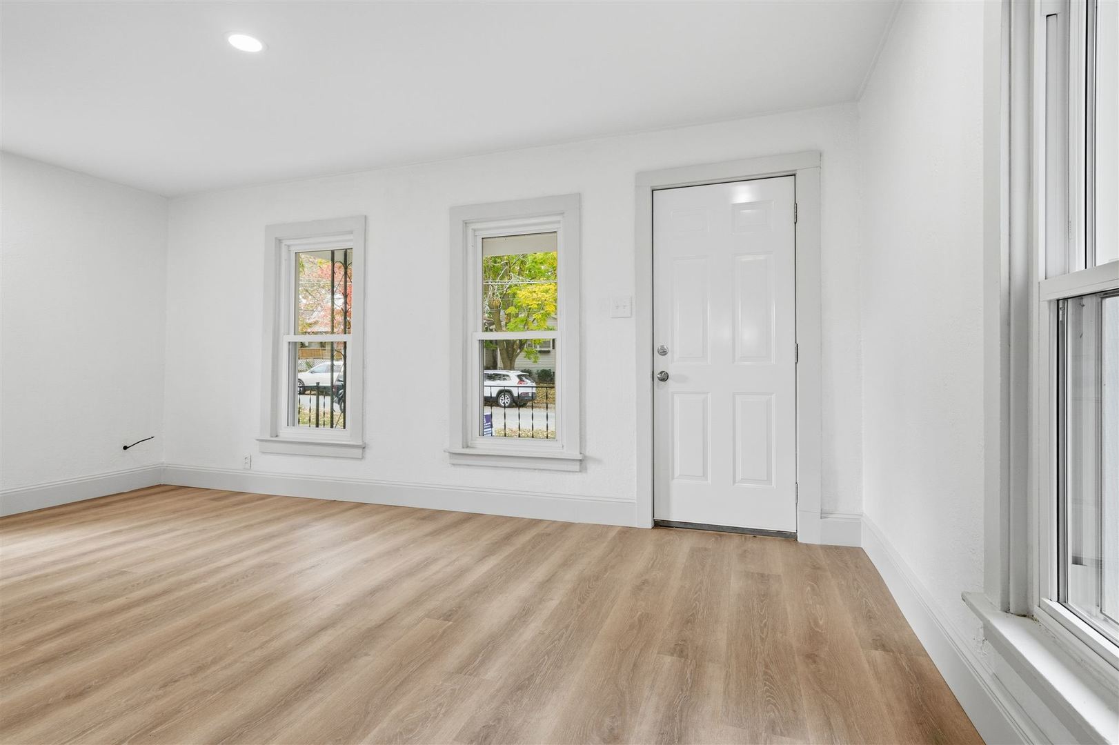 807 North Morris Avenue Bloomington, IL 61701 - Photo 4 of 25